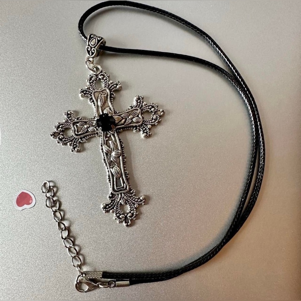 Gothic Black  Crystal Cross Charm Necklace Floral Design Big Punk Goth Retro New - Picture 4 of 9